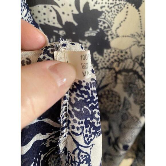 Kimberly C. Navy Blue Floral Topical Light Weight Duster L/XL - Picture 5 of 6